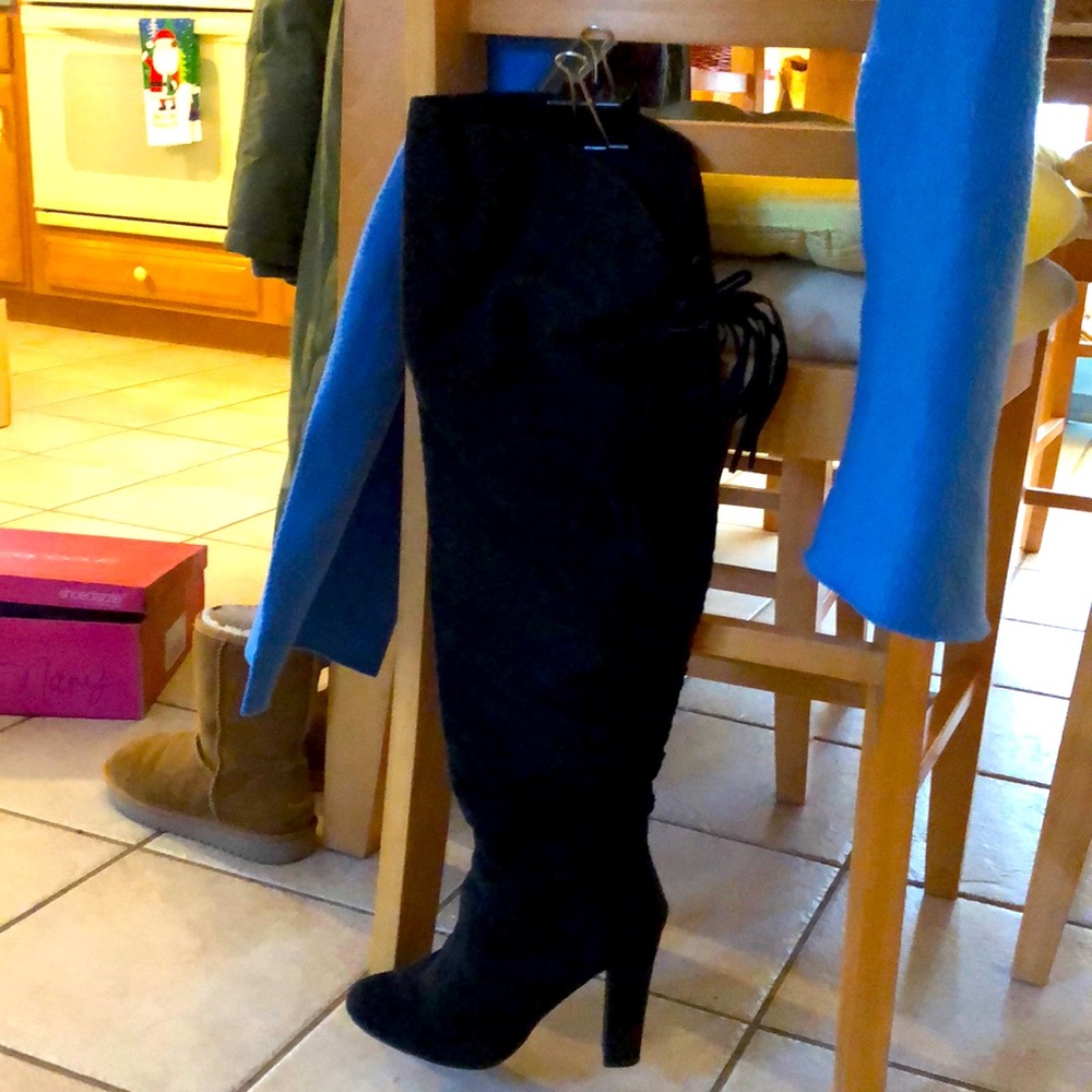 Shoedazzle EUC Black chunkie heeled boots, size9w